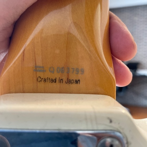 中古品　Fenderジャズベース　ストラップ、ケース、ミニアンプ付き