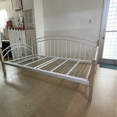 ベッド　ベッドフレーム　シングルベッド　ソファベッドにも！ニトリ24980円　アイアンベッド　名護市受け渡し希望　の画像