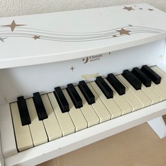 おもちゃ　ピアノの画像