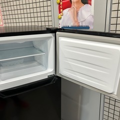 値下げ⭐︎ハイセンス 2ドア　120L冷蔵庫　HR-B12J1B 2022年製の画像