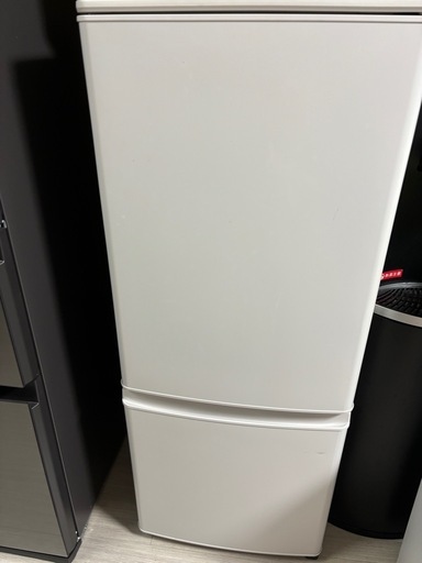 冷蔵庫　MITSUBISHI 2年半前に新品で購入したもの　まだ使えます