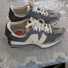 New Balance　327 