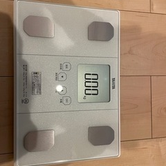 【引き渡し先決定】タニタ体重計の画像