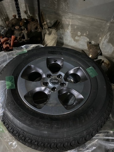 ジープ　JEEP Jeep jeep ラングラー　サハラ　ホイール　タイヤ　純正　18R 18インチ