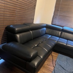 L字型ソファーの画像