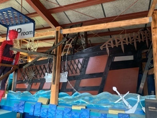 飲食店で使っていました。お洒落な登れる船