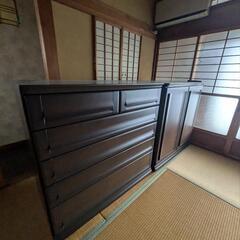 状態の良い衣装棚(106/110/56)