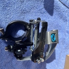 フロントディレイラー（変速機）の画像