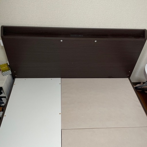 ダブルベッド　フレーム　引き出し付き
