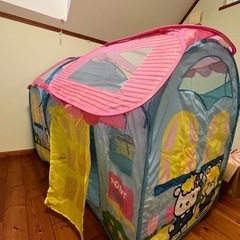 子供おもちゃ　キティちゃんのお家