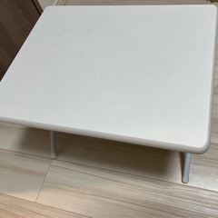 ニトリ　折りたたみコンパクトデスク　フレッタ