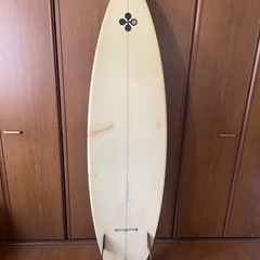 値下げしました　サーフボード　ハードケースのセットですの画像