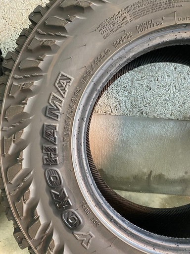 ヨコハマ　ジオランダーM/T  G003  235/85R16
