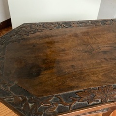 鎌倉彫のサイドテーブル　お値下げしましたの画像