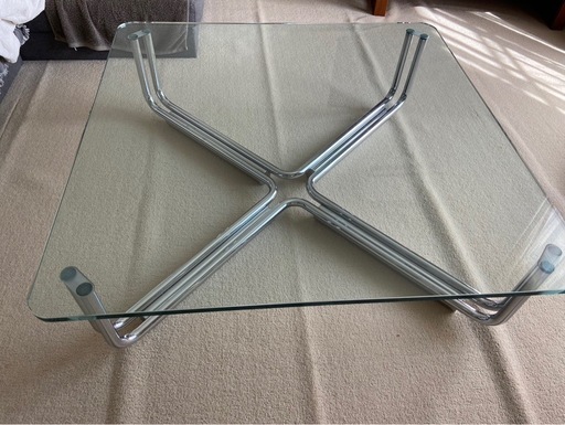 カッシーナ　ガラステーブル