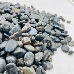 【‼️DIYに‼️】🌟黒玉石🌟玉砂利🌟９kgの画像
