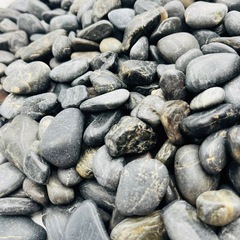 【‼️DIYに‼️】🌟黒玉石🌟玉砂利🌟９kgの画像