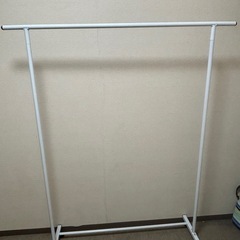 ハンガーラックの画像
