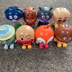 おもちゃ フィギュア　アンパンマン　ガチャガチャ