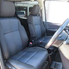 トヨタ　ヴォクシー　ＺＳ【自社ローン対応不可】★1年保証★ロードサービス付　純正９型ナビ　地デジ　バックカメラ　Ｂｌｕｅｔｏｏｔｈ　純正後席モニター　両側パワースライド　ＥＴＣ　スマートキー　アイストップ　オートエアコン　オートライト　ＬＥＤヘッド　純正１６ＡＷの画像