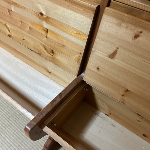 長いベンチ