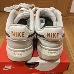 ナイキNIKE　スニーカー　23.5cmの画像