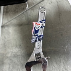 モンキーレンチ