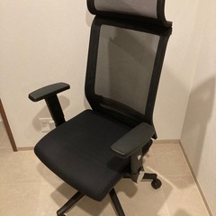 【新品価格34,500円】オフィスチェア　ハイバック　ハンガー付...