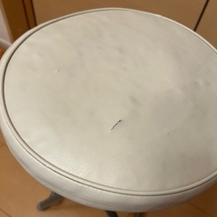 折りたたみ椅子の画像