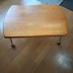 木製折りたたみテーブル