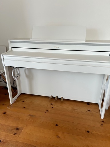 ローランド電子ピアノHP704
