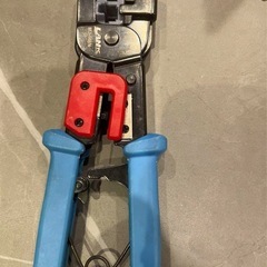 LAN圧着工具の画像