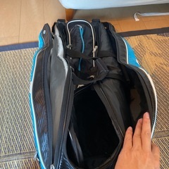 テニスラケットバッグの画像