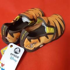 crocs DISNEY / 15cm tigger pelican kidsの画像