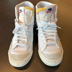 [ナイキ] ブレーザー ミッド 77 VNTG BLAZER MID 77 VNTG ホワイト/ブラックの画像