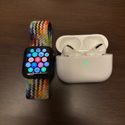 Apple WatchとAirPodsPRO