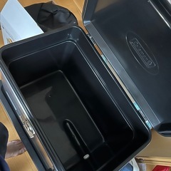 コールマン　54QTステンレススチールベルト(R)クーラー(シルバー)の画像