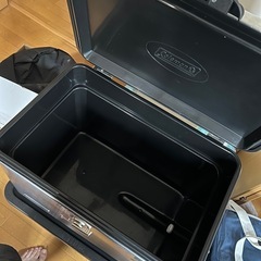 コールマン　54QTステンレススチールベルト(R)クーラー(シルバー)の画像