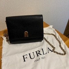 [美品] FURLA レザーショルダーバック
