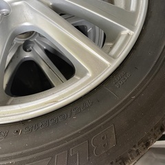 スタッドレスタイヤ　アクアサイズの画像