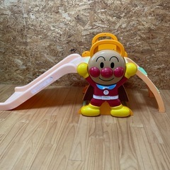 アンパンマン　滑り台