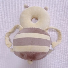 赤ちゃん 転倒防止 ハチ クッションの画像