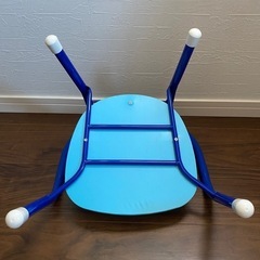 音の鳴る子ども椅子の画像