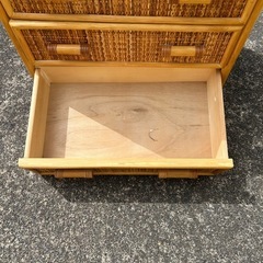 (問い合わせ中止 )籐の整理タンスの画像