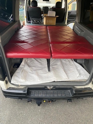 200系ハイエース　跳ね上げベットキット