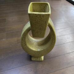 投げ入れ用花器、フラワーアレンジメント用ポットの画像