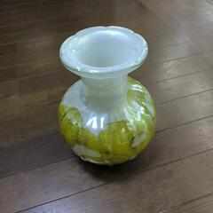 投げ入れ用花器、フラワーアレンジメント用ポットの画像
