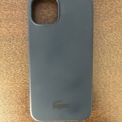 ラコステのiPhone12.13用ケース　