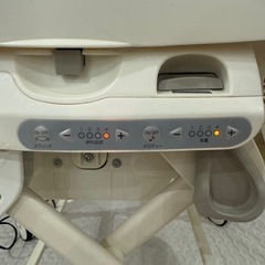 値下げ🩵コンビ　ネムリラ　電動　ハイローチェア　カバー付きの画像