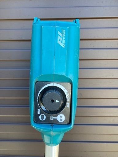 マキタ 充電式草刈機 MUR143UD 14.4V